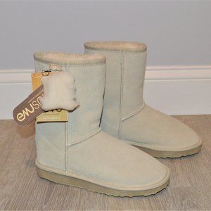 NWT Emu 5 Suede Leather Boots Off White EMUSOLE